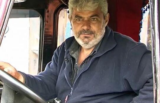 Кузнец из Армении собрал трактор из деталей 15 машин