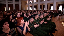 Вклад бойцов и неизбежность победы: артисты и политики выступили в поддержку ВС РФ на концерте в ЦДРА