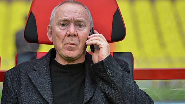 «Лукойл» может пригласить Романцева для консультации «Спартака»