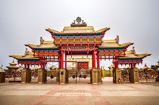 Островки буддизма в России