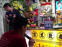 Жених устроил свадьбу на похоронах невесты