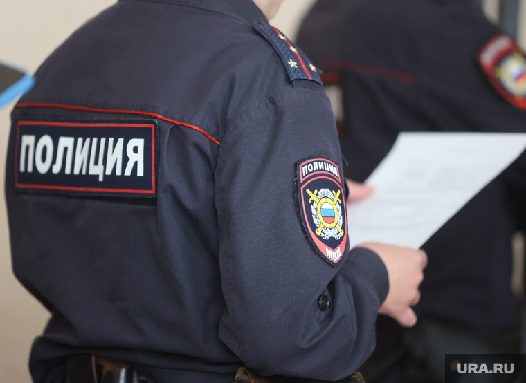 Полицейский с «курганской Рублевки» выплатит ущерб за волокиту по следствию