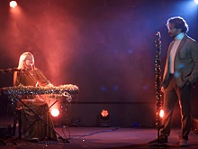 Максим Галкин* спел дуэтом с Монеточкой**