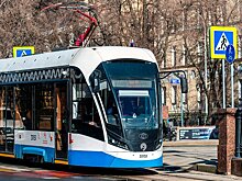 Трамваи задерживались на улице Маши Порываевой