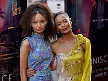 Ньютон с красавицей-дочерью, брат Хемсворта и другие звезды на премьере «Воспоминаний»