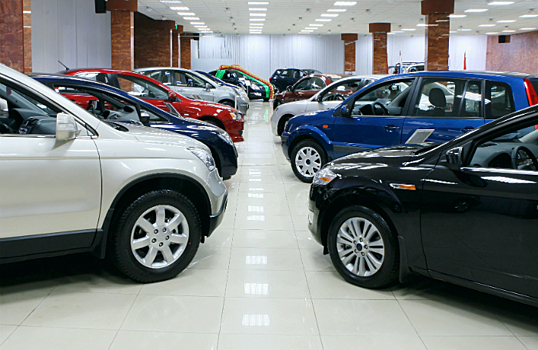 «Денег нет». Ассоциация европейского бизнеса прогнозирует спад в 2% в продажах автомобилей