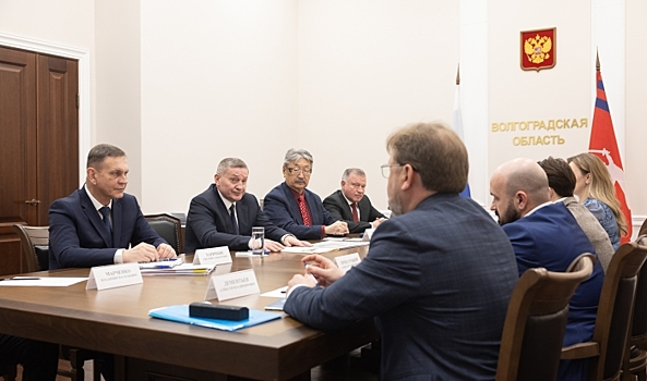 Андрей Бочаров провел совещание по вопросам создания мемориала в Волгограде