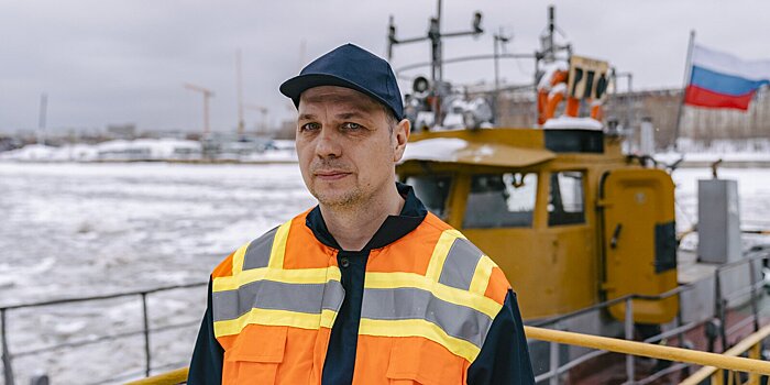 Шуга, караван и сорбент: как проходит зимнее дежурство московских ледоколов