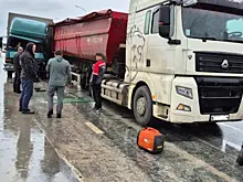 В Волжском районе на трассе столкнулись два большегруза