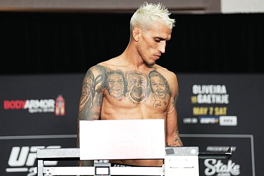UFC 280: Ислам Махачев – Чарльз Оливейра, проблемы бразильца с весогонкой, когда процедура взвешивания