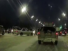 Два ДТП произошло на улицах Нового Уренгоя вечером 21 октября. ВИДЕО