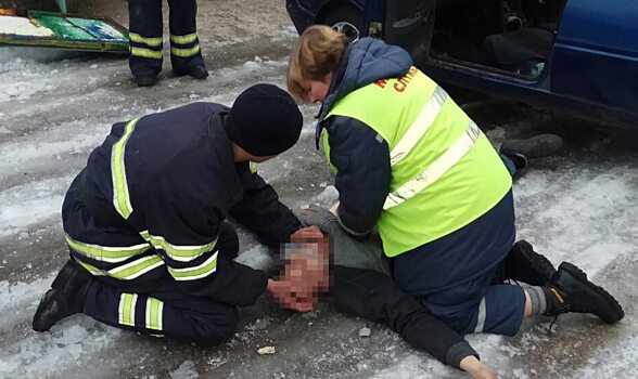 В Саратовской области полицейский спас мужчину от опасного газа