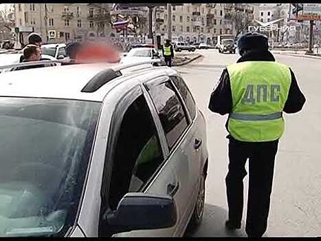 В Самаре инспекторы ГИБДД проверили водителей такси