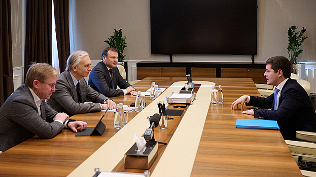 Дмитрий Артюхов и Александр Дюков во время рабочей встречи наметили шаги по дальнейшему сотрудничеству. ВИДЕО