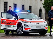 Полицейских пересадили на электрические Hyundai Kona