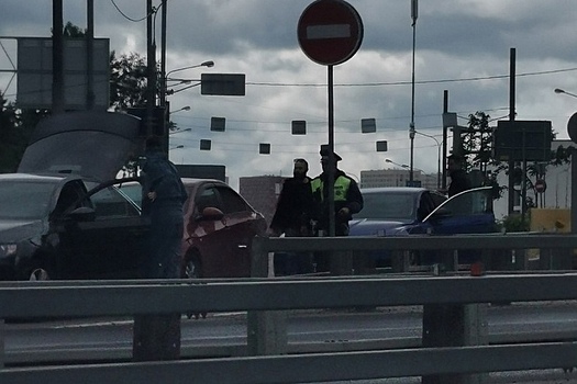 Водитель BMW в Мытищах выехал на тротуар, три человека госпитализированы