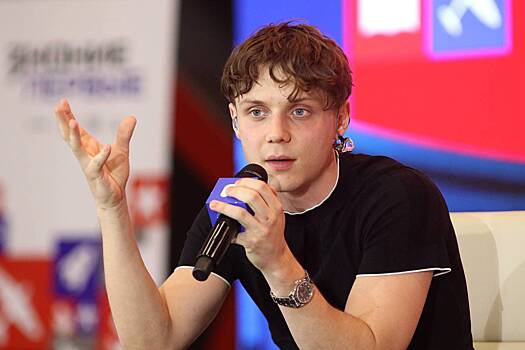 Кто такой Ваня Дмитриенко? Как юный музыкант стал крашем школьниц и женщин 30+