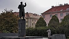 В Праге выступили против "корректировки" памятника Коневу
