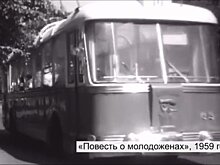 В Петербурге пассажирам автобусов начали показывать старые фильмы