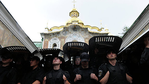 Силовики сорвали Крестный ход в Киеве