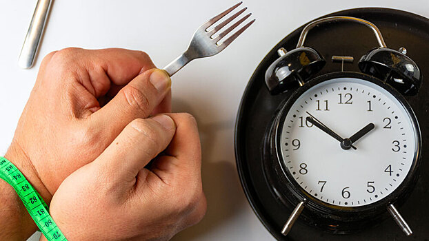 Для предотвращения набора веса лучше есть пораньше, установили ученые