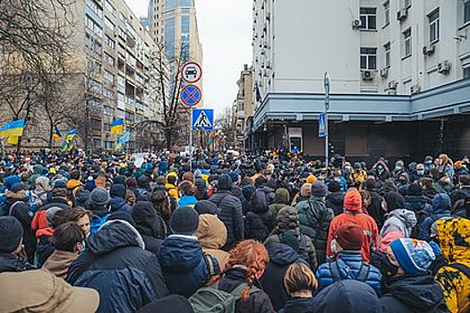 Украинцев призвали подумать над отъездом за границу для экономии электричества
