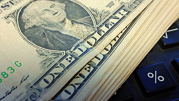 Курс доллара побил рекорд впервые с мая