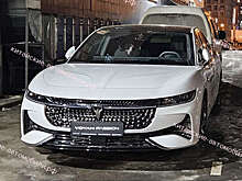 В Россию привезли гибридный седан Voyah Passion EVR