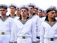 Откуда взялись на матросском воротнике три полоски