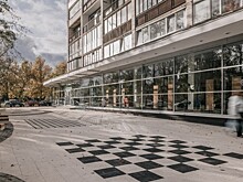 В Петербурге благоустроили сквер у Библиотеки друзей. Посмотрите, как он выглядит