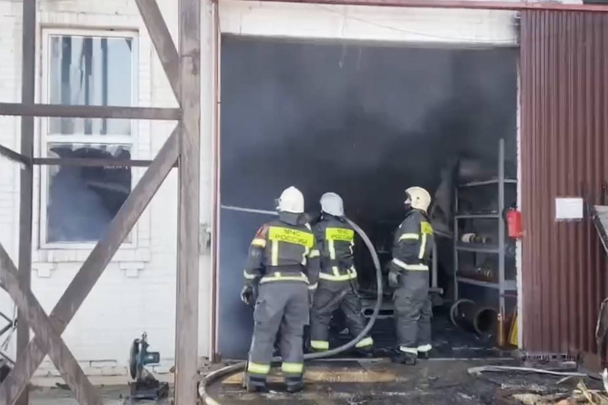 Мощный пожар произошел в столице российского региона и попал на видео