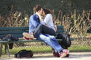 Психолог: как паре выйти из кризиса, а подростку пережить первую любовь