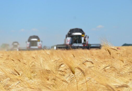 В Ершовском районе намолочены первые 100 000 тон зерна нового урожая