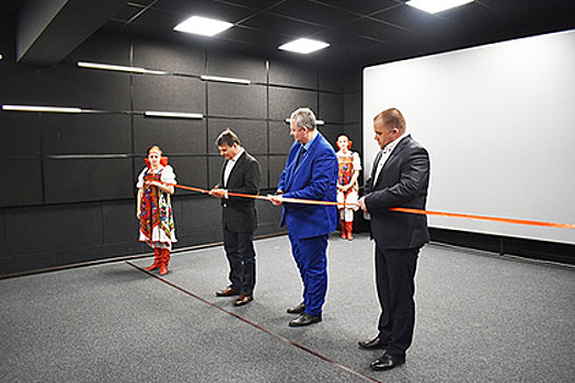 Самый северный кинотеатр в России открылся в Заполярном