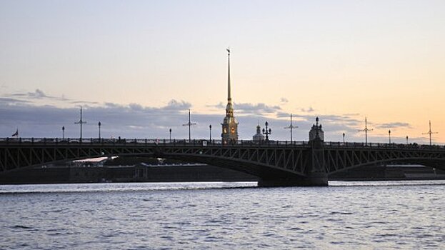 Несколько кварталов Петербурга подтопило из-за ливня