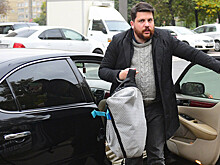 Соратника Навального Леонида Волкова освободили из-под ареста