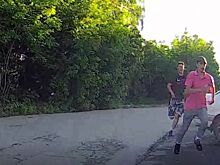 Трое модников попытались угнать машину при водителе