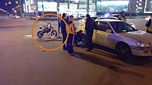 Мотоциклист без прав сломал ноги в результате ДТП у ТРЦ «Галерея Новосибирск»