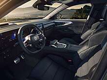 Приветственный трек для этого кроссовера написал сам маэстро Жан-Мишель Жарр