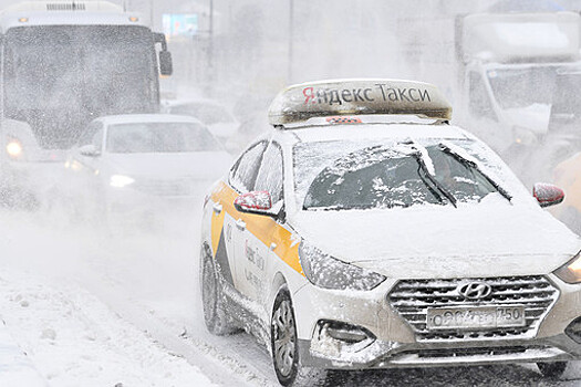 Автоэксперт Кадаков: ограничение цен на такси уведет перевозки в серую зону