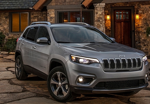 Обновлённый Jeep Cherokee получил новый двигатель