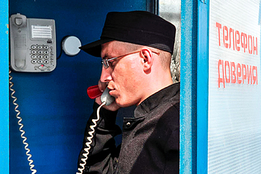 Заключенные прямо из тюрем обманывают миллионы россиян по телефону. Как устроен этот бизнес?