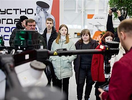 500 человек побывали с экскурсиями на площадке компании "Транспорт будущего" за минувшую неделю