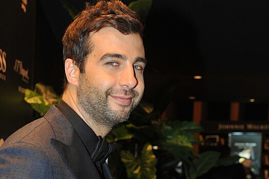 47-летний Иван Ургант рассмешил поклонников рассказом об украденных усах