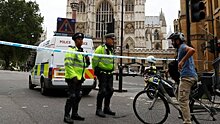 Times: в Великобритании могут запретить движение автотранспорта у здания парламента