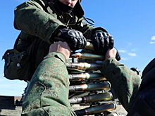 В Приамурье под руководством опытных инструкторов Восточного военного округа, добровольцы совершенствуют навыки стрельбы из БМП