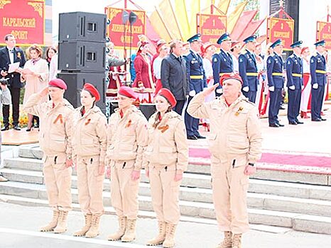 Более 1000 школьников вступили в ряды «Юнармии» в Мордовии