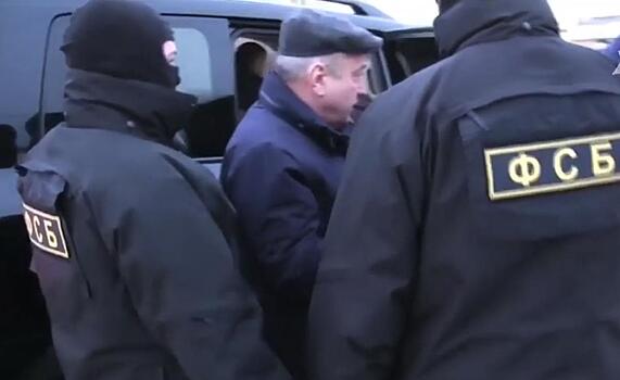 Итоги недели: задержание экс-главы города Кирова, рост цен на услуги ЖКХ и сорванный капитальный ремонт