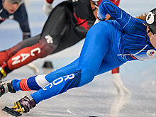 Шорт-трекистка Ефременкова тренируется с конькобежцами группы Сивкова в Иркутске