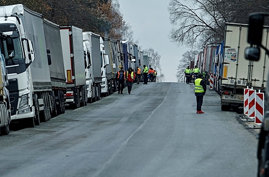 На границе Польши и Украины застряли две тысячи грузовиков